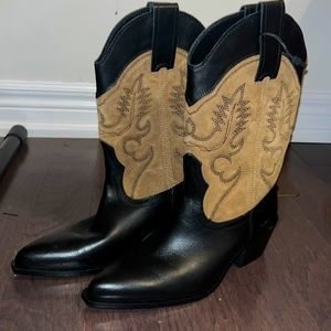 NWT Zara Embroidered Leather Cowboy boots